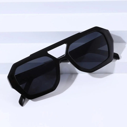 Geometryczne okulary przeciwsłoneczne