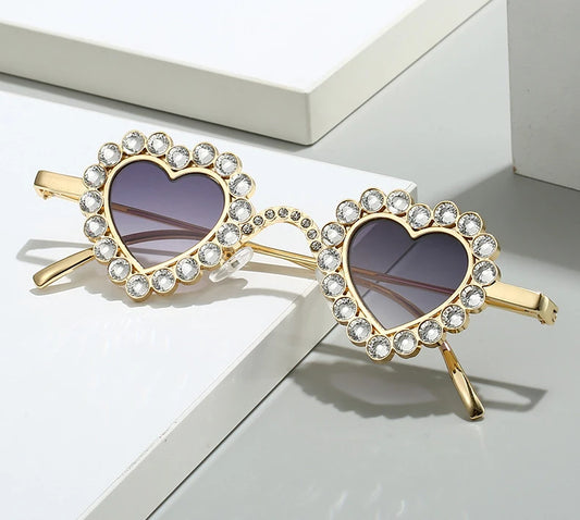 Okulary przeciwsłoneczne w kształcie serca