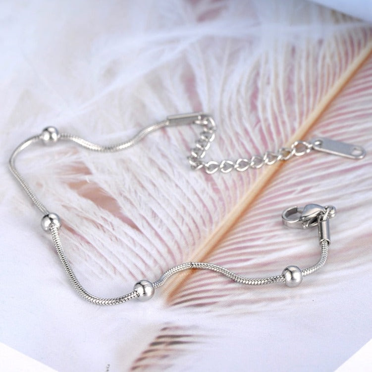 Bransoletka minimalistyczna z kuleczkami