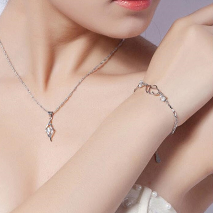 Srebrna bransoletka z motywem serca