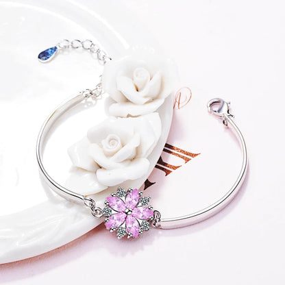 Bransoletka z motywem kwiatowym