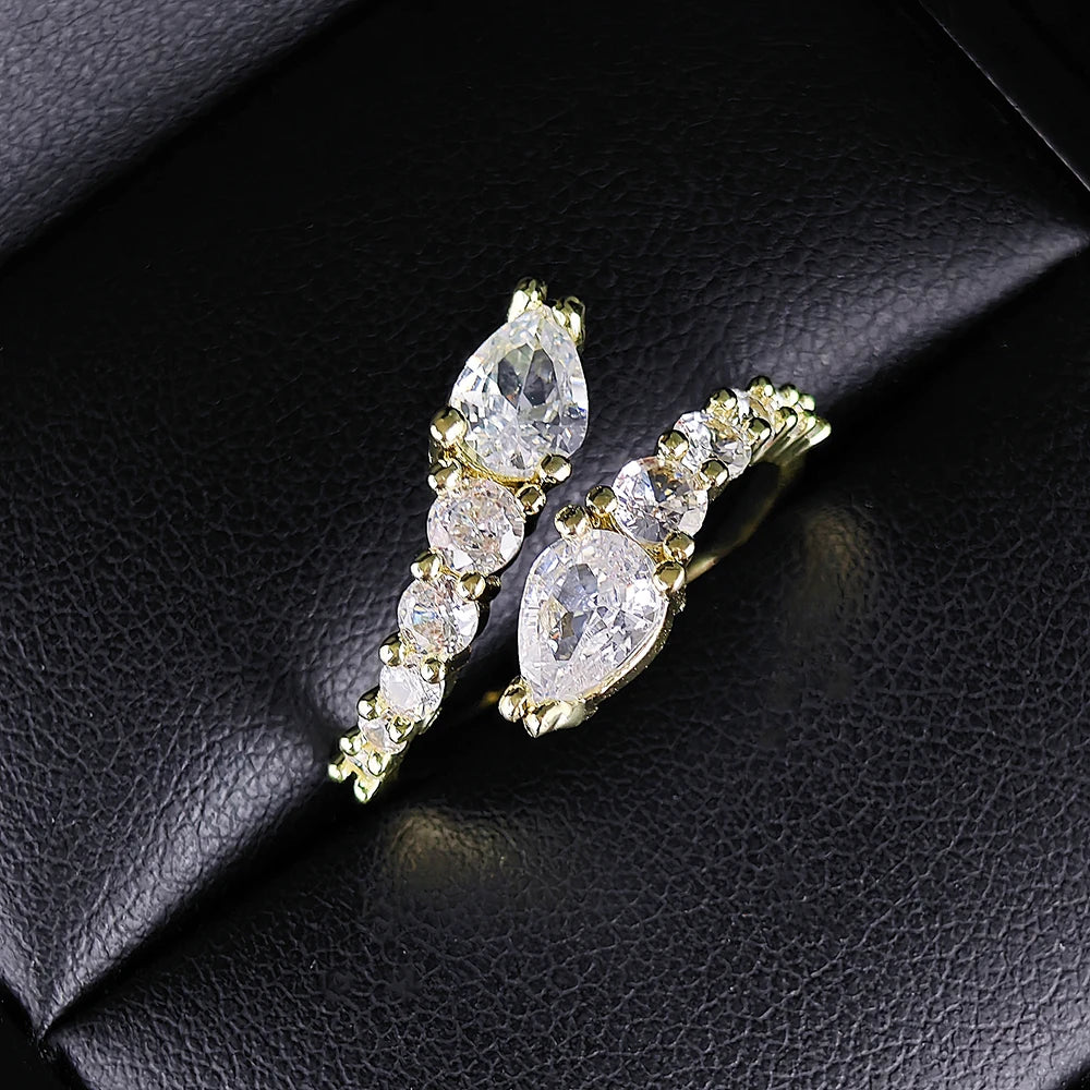 Pierścionek z cyrkoniami