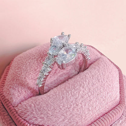 Pierścionek z cyrkoniami