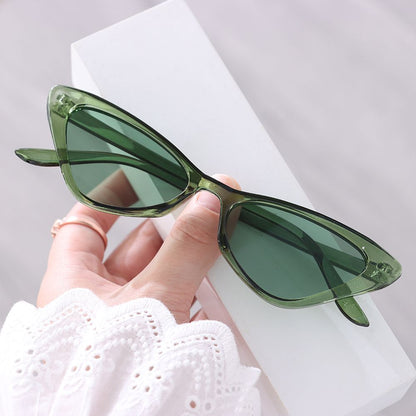Prostokątne okulary przeciwsłoneczne - kocie oko