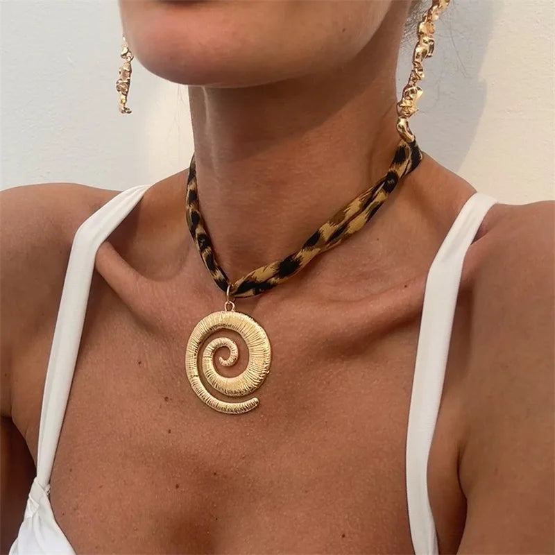 Choker ze spiralą