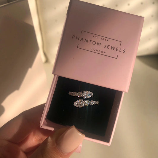 Pierścionek z cyrkoniami