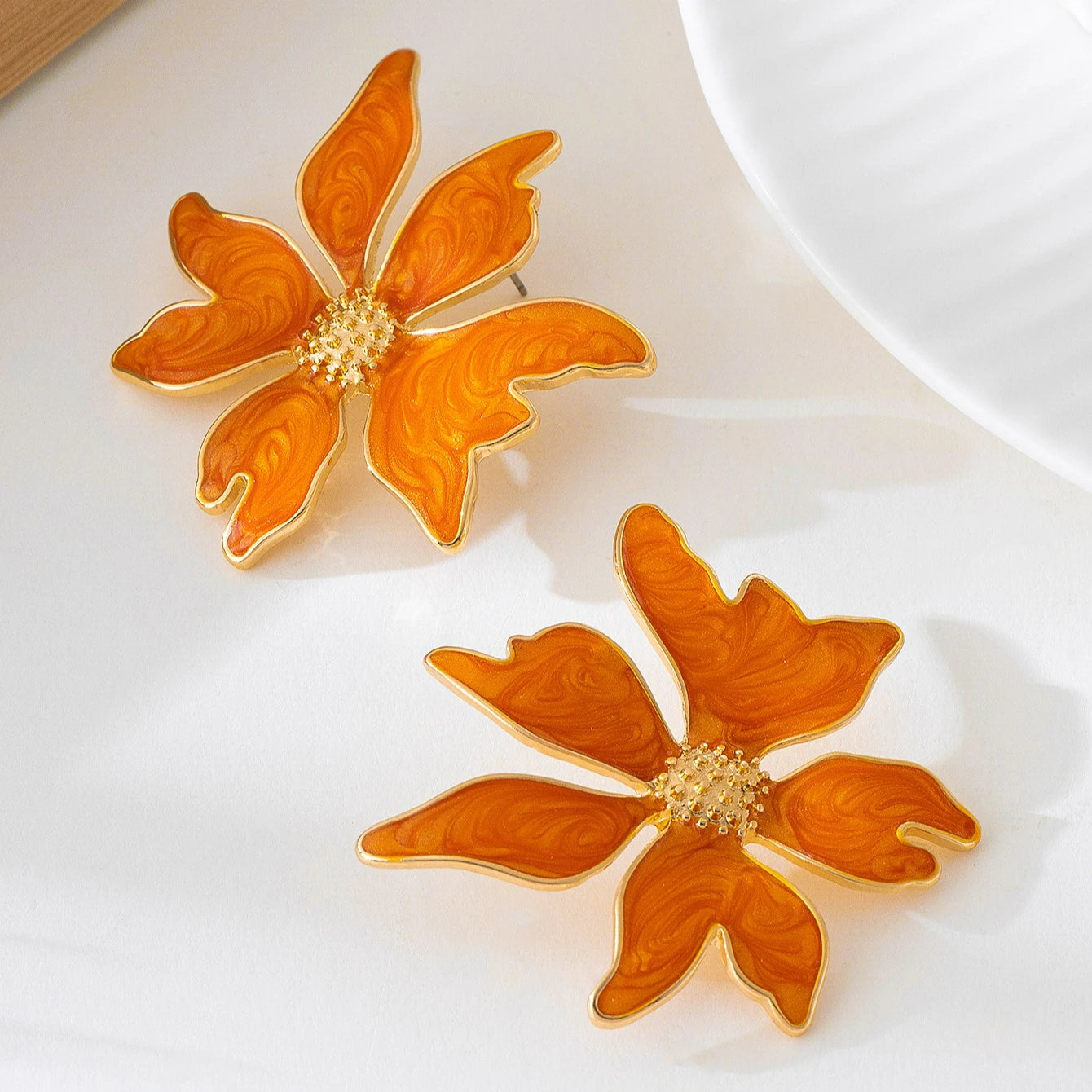 Kolczyki kwiaty o nieregularnym kształcie