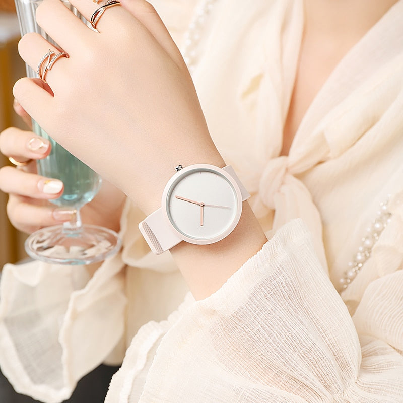 Damski zegarek minimalistyczny