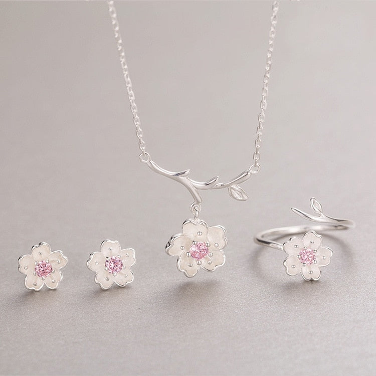 Komplet biżuterii z motywem kwiatów