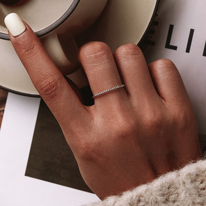 Srebrny pierścionek minimalistyczny