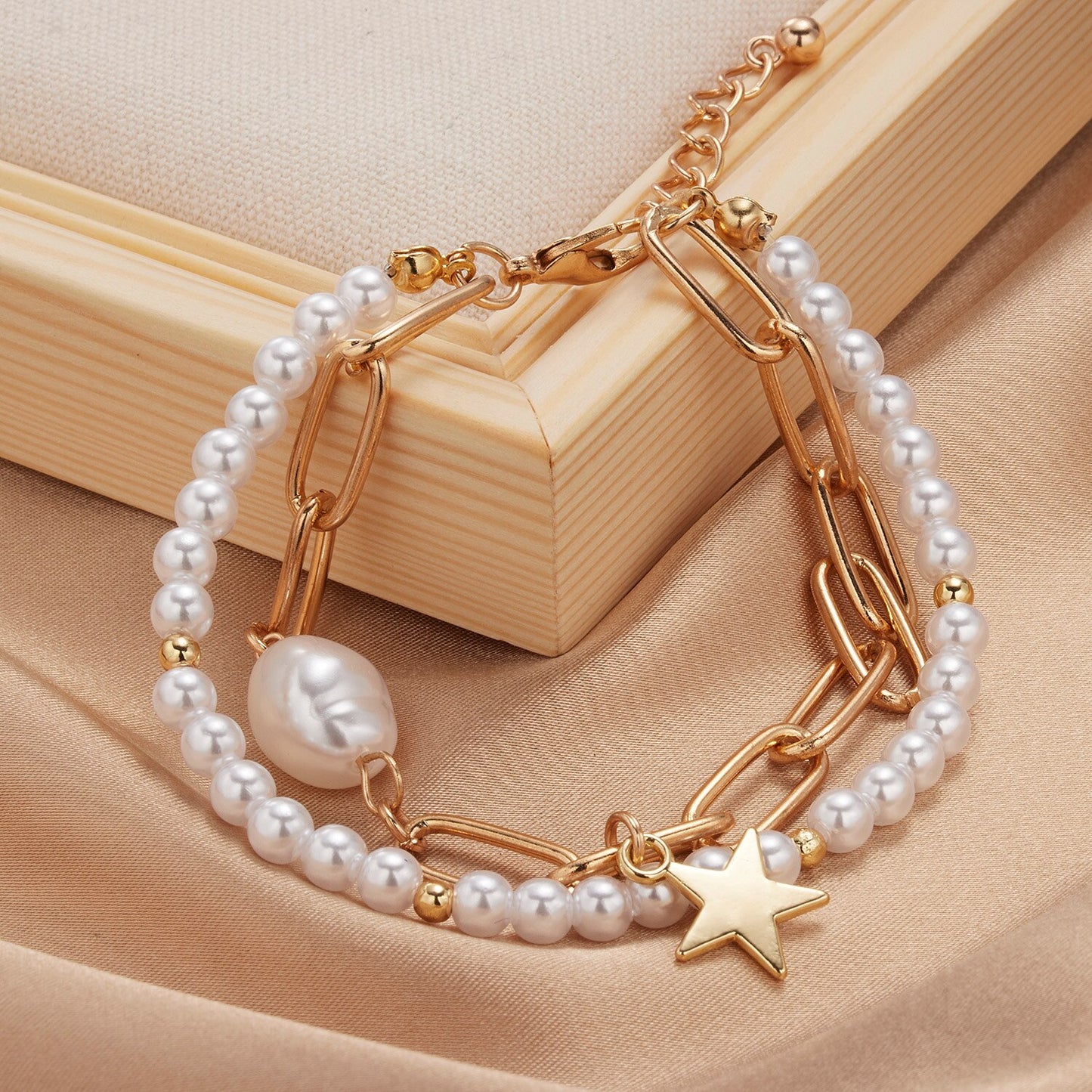 Podwójna bransoletka imitująca perły
