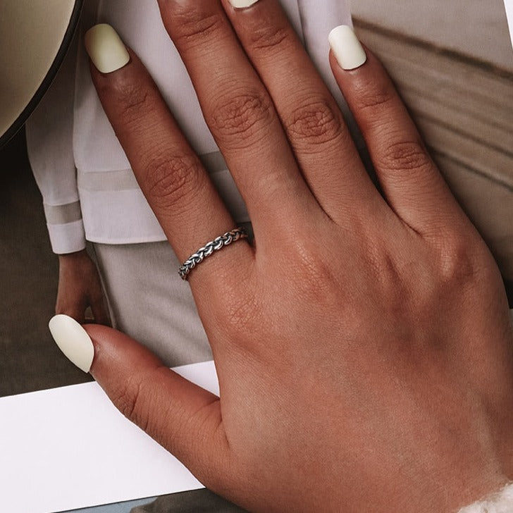 Srebrny pierścionek minimalistyczny