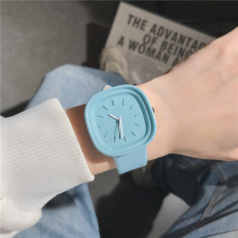 Minimalistyczny silikonowy zegarek damski